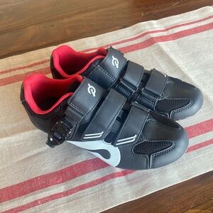 Peloton bike shoes size 37